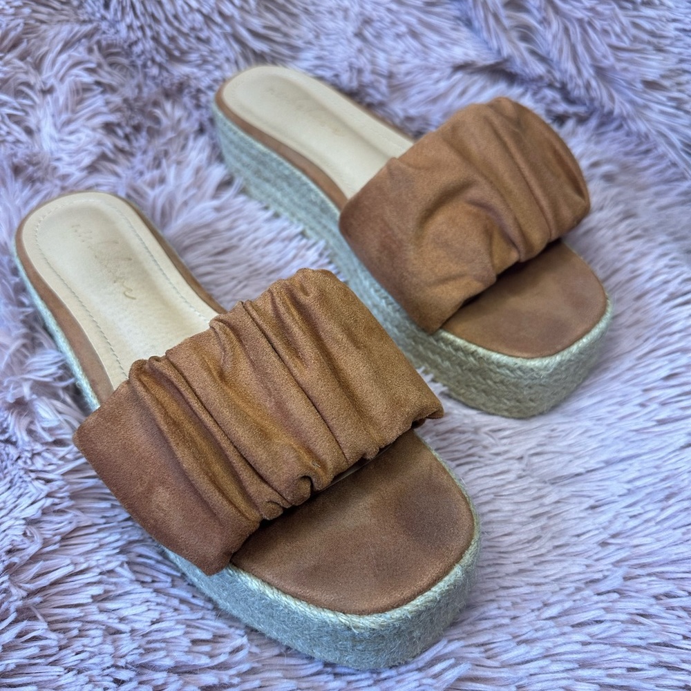 Platform sandal
